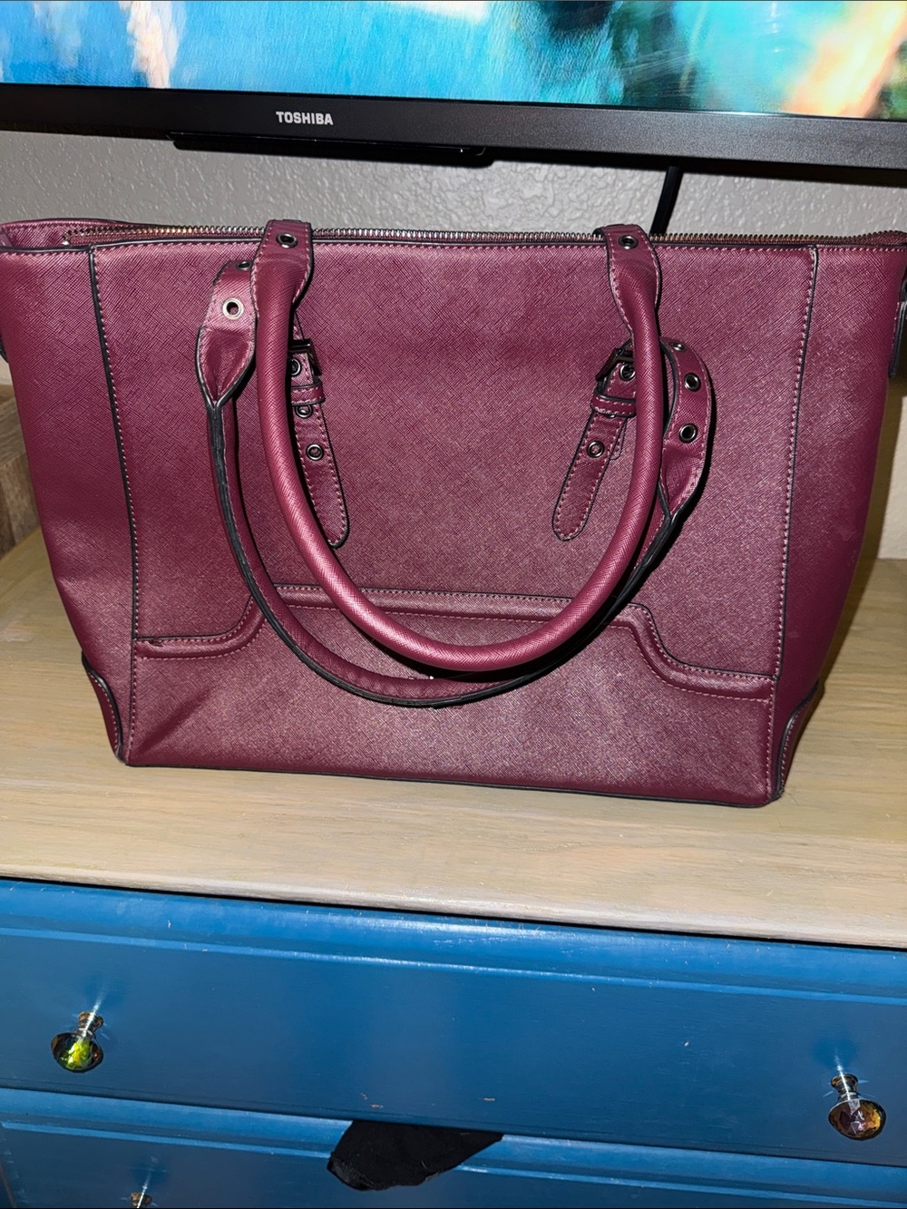 Classic Structured Tote Bag in Burgundy